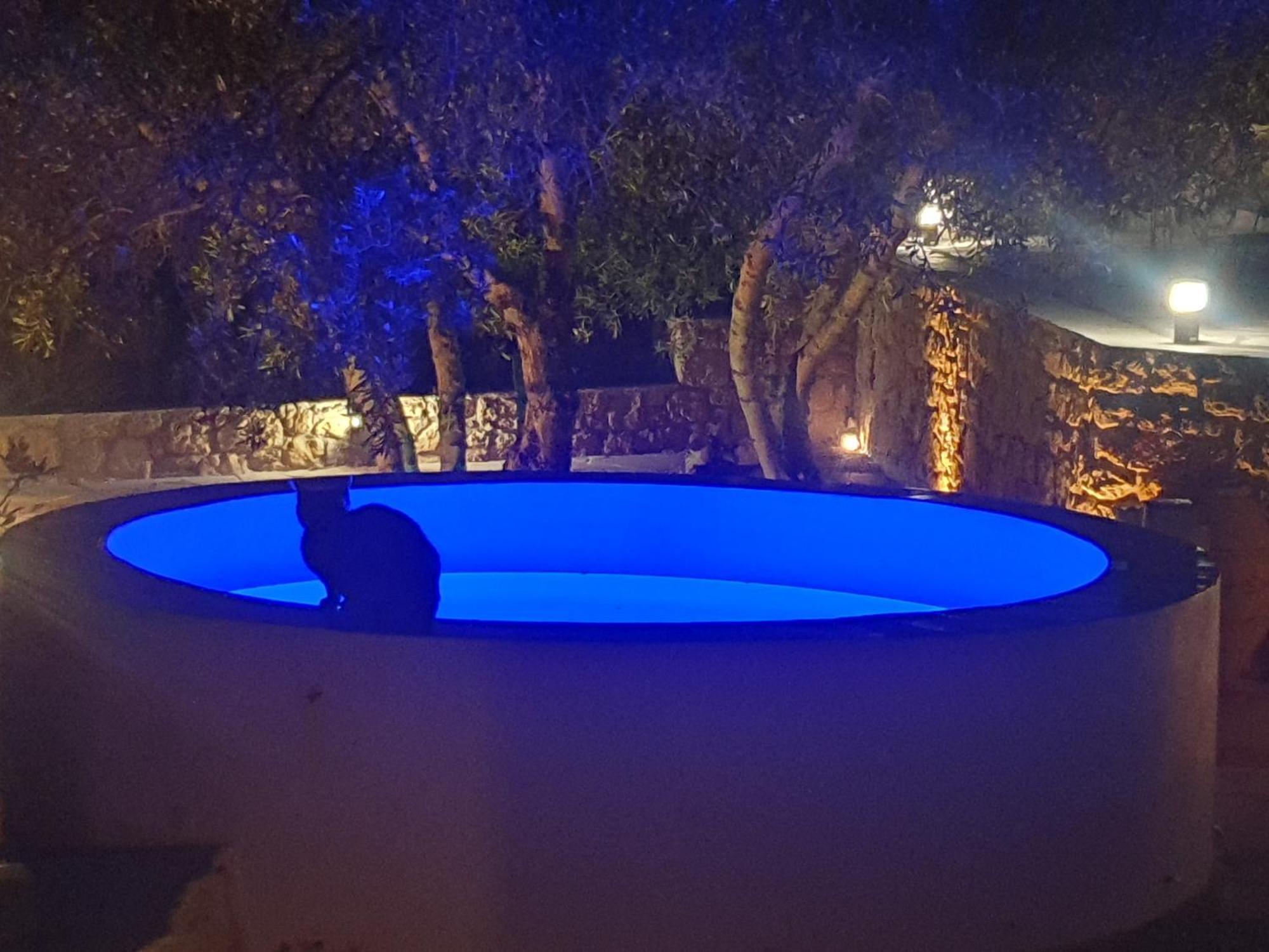 Oniero Apartment